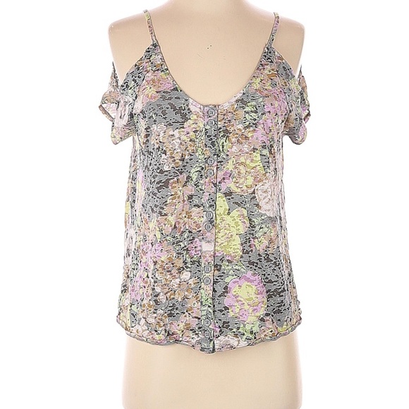 *Like New* Kimchi Blue Off The Shoulder Top - Picture 1 of 2